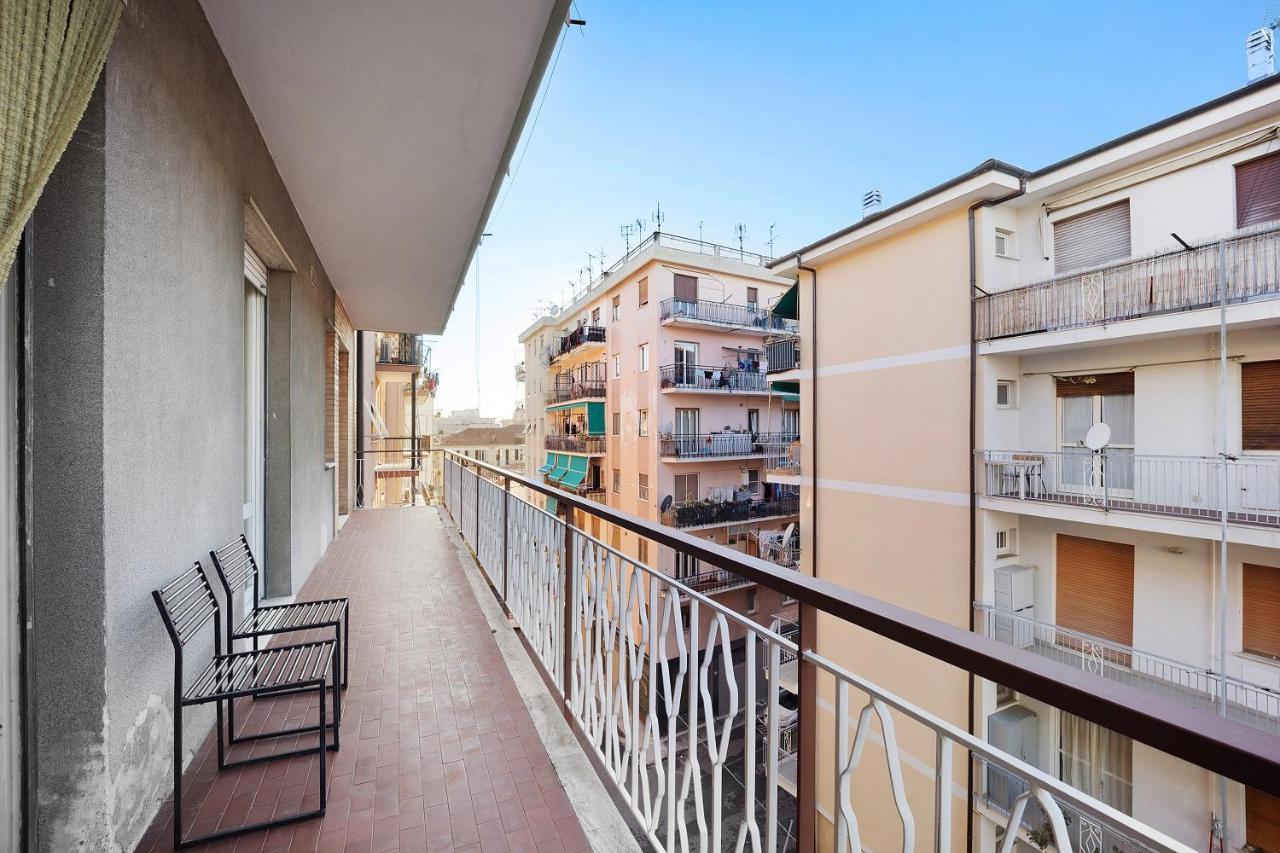 Casa Rose Di Mare Apartment Албенга Екстериор снимка